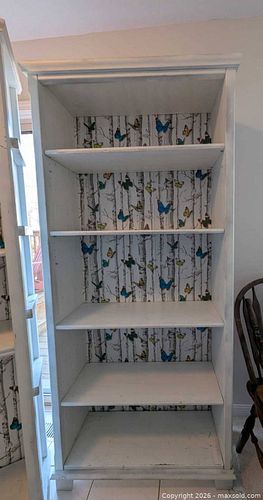 White Painted Wooden Bookshelf B (1 of 6)