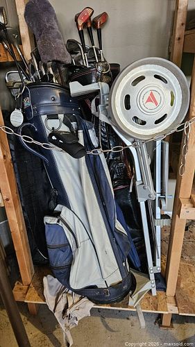Golf Clubs,  Bags & Golf Cart (1 of 4)