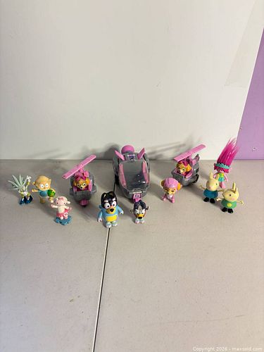 Lot #92 (1 of 5)