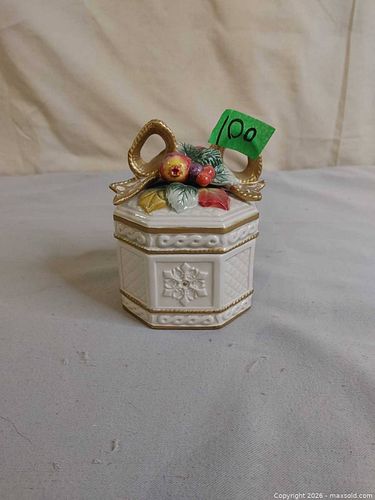 Lot #100 (1 of 6)