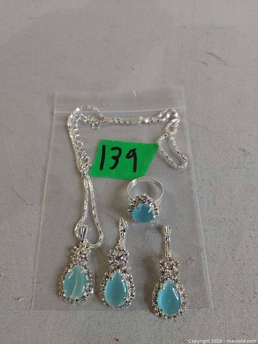 Jewelry Set (1 of 3)