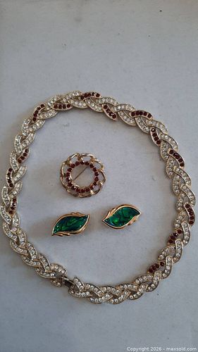 Costume Jewellery Set (1 of 6)