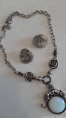 Vintage Jewellery Set (1 of 5)