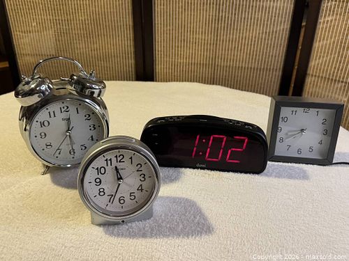 4 Clocks (1 of 10)