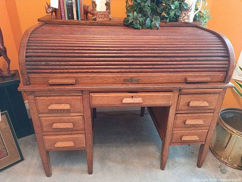 Antique Rolltop Desk D (1 of 19)