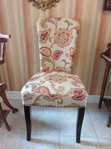 Dining Chair C (1 of 11)