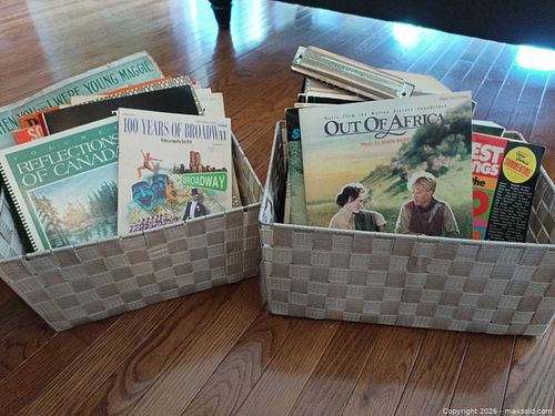 Sheet Music, Harmonica, Baskets B (1 of 17)