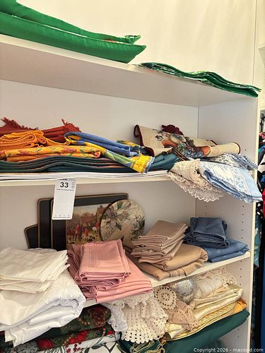 Table Linens (1 of 11)