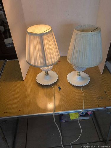 Pair of lamps  (1 of 8)