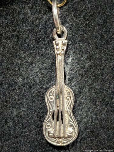 Silver(2.59g)Guitar Pendant  (1 of 3)