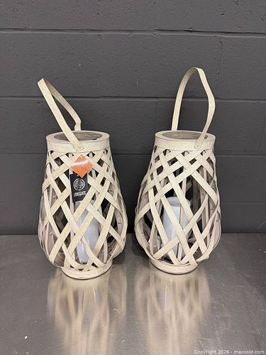 Pair of BRAND NEW Maison Garden Solar Powered Lanterns (1 of 4)