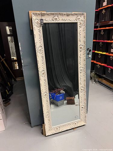 Renwil MT2110 Large White Distressed Mirror (1 of 6)