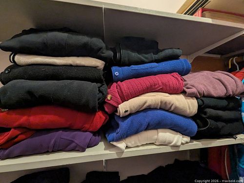 Women's clothing (1 of 5)