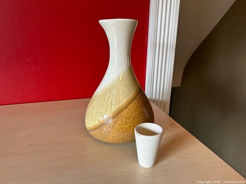 Northland Stoneware Decanter with Shot Glass Stopper – Kitchener Ontario (1 of 17)