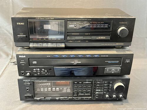 Onkyo Synthesizer, CD Player, TEAC model Cassette Deck  (1 of 11)