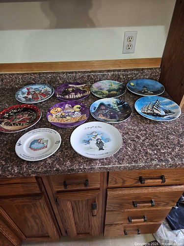 Decorative plates (1 of 7)
