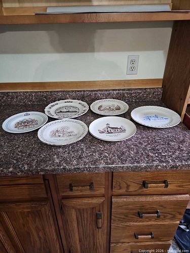 Decorative plates  (1 of 7)