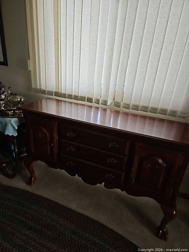 Dining room furniture  (1 of 5)