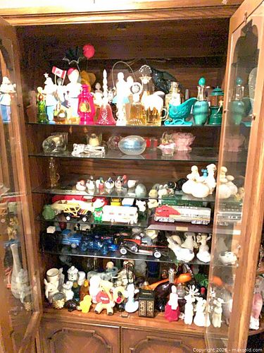 Mixed Vintage Collectibles: Glass, Ceramic, Metal & Toy Lot (1 of 3)