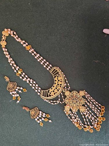 Vintage Gold-Tone Filigree Necklace & Earrings Set (1 of 3)