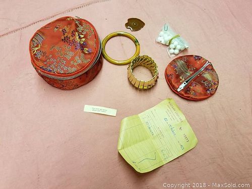 Lot #0046 (1 of 5)