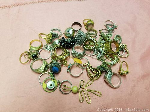 Lot #0122 (1 of 3)