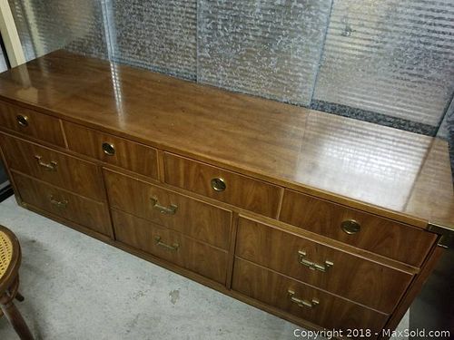 Lot #0143 (1 of 4)