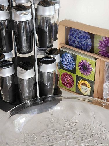 Kitchen Lot – Spice Rack Set, Glass Serving Plate & Napkin Holder Set (1 of 12)