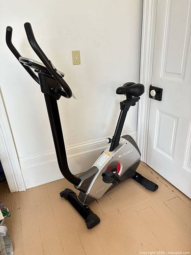 Bladez Upright Magnetic Exercise Bike, Black/Silver (1 of 6)