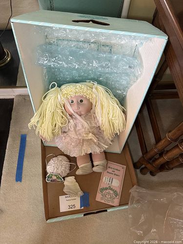 Lot #325 (1 of 6)