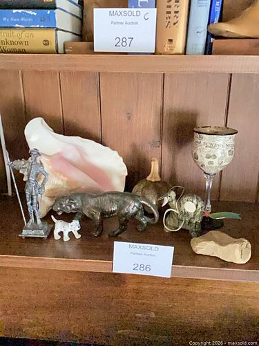 Lot #286 (1 of 8)