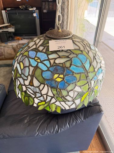 Lot #261 (1 of 7)