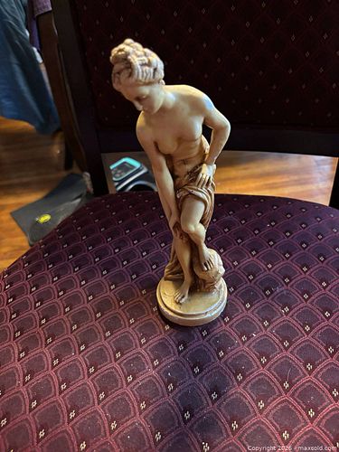 Beige Resin Classical/Neoclassical Figurine, 6–10 in (1 of 6)