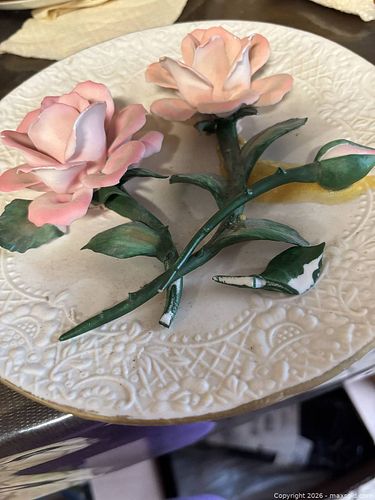 Franklin Mint Capodimonte Decorative Porcelain Floral Plate (1 of 6)