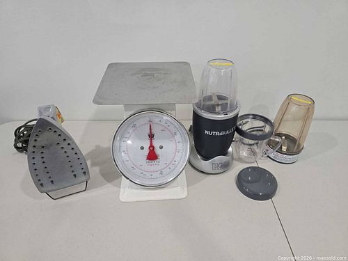 Small Kitchen Appliances: NutriBullet/Small Blender, Mechanical Kitchen Scale & Iron Lot (1 of 18)
