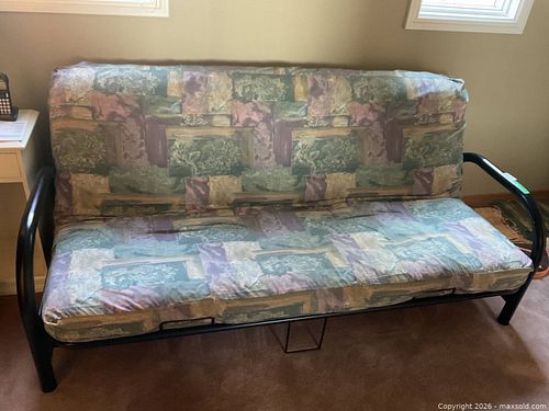 Futon (1 of 5)