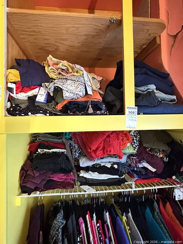 Clothing - 2 shelves  (1 of 18)