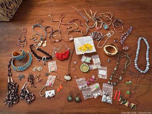 Costume Jewelry  (1 of 15)