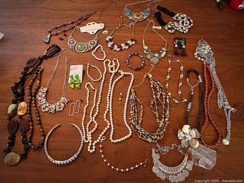 Costume Jewelry  (1 of 17)
