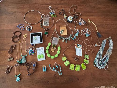 Costume Jewelry  (1 of 19)