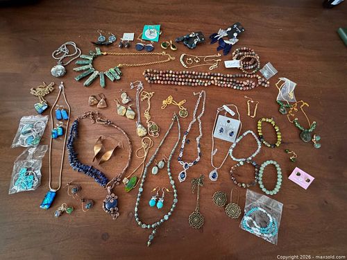Costume Jewelry  (1 of 19)