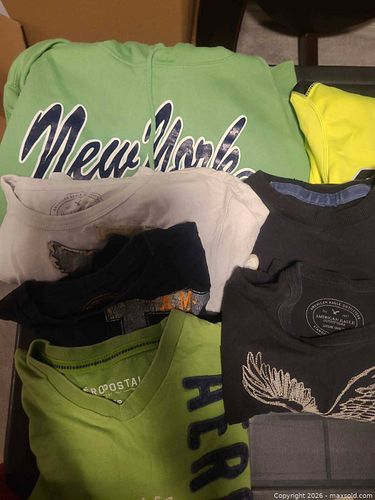 Mixed Lot of 9 Cotton-Blend T-Shirts, Hoodies & Shorts (1 of 4)