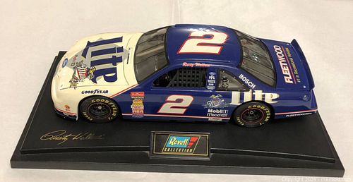 Lot #25 (1 of 4)
