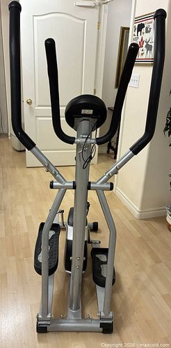 Cardio Style Elliptical Machine  (1 of 5)
