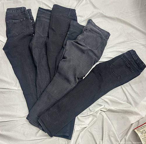 Lot #28 (1 of 3)