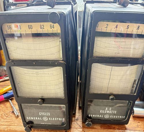 2 General Electric Measuring Units Vintage (1 of 11)