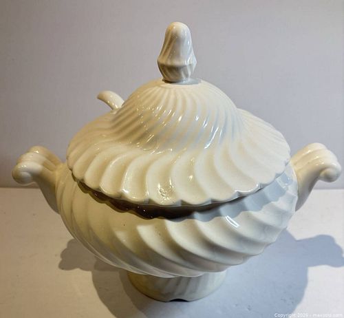 Electric soup tureen  (1 of 12)