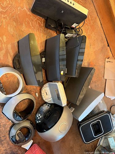 Sounddocks music systems  (1 of 6)