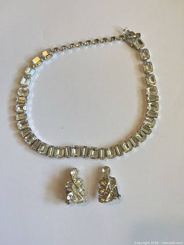 Lot #524 (1 of 15)