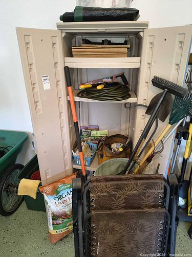 Lot of Garden Tools, Hose, Fertilizer & Foldable Outdoor Chairs B (1 of 13)